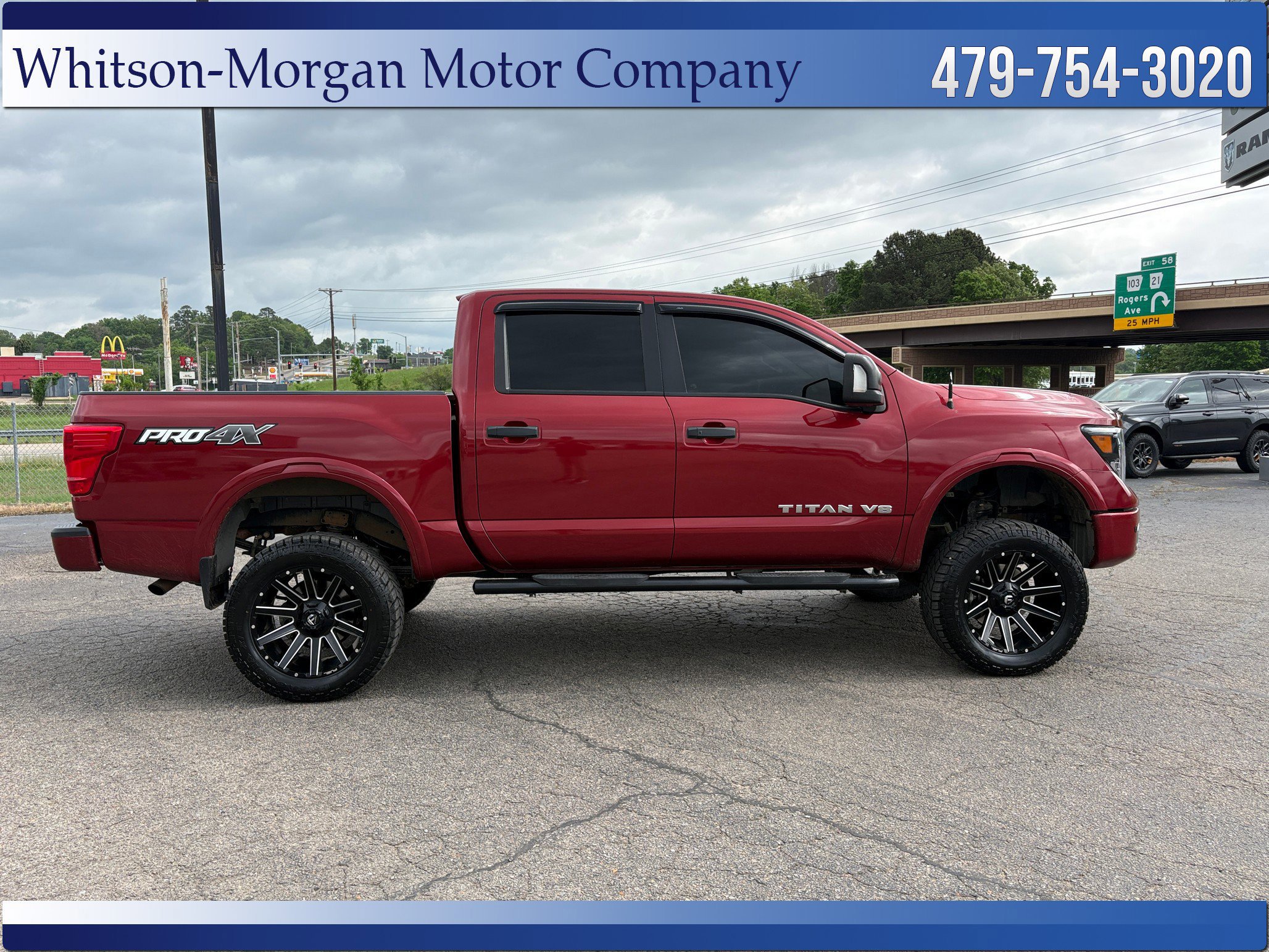 Used 2019 Nissan Titan PRO-4X w/ Pro-4x Convenience Package AWD/4WD image 4