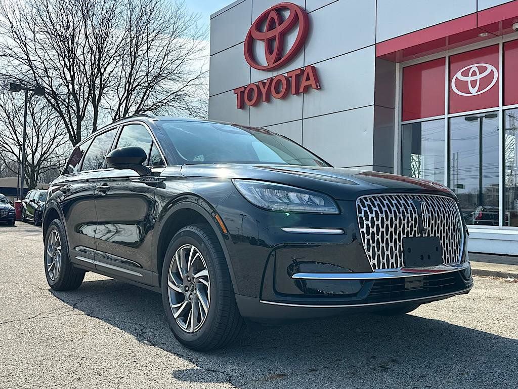 Used 2026 Lincoln Corsair Premiere AWD/4WD image 8