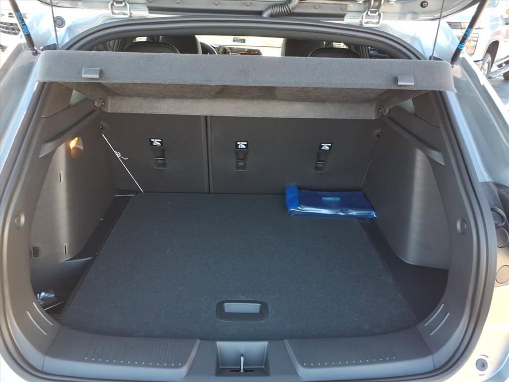 New 2026 Chevrolet Trax RS w/ Driver Confidence Package image 15