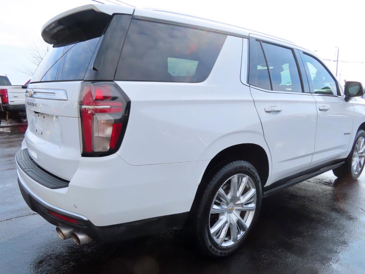 Used 2021 Chevrolet Tahoe High Country w/ Premium Package image 17