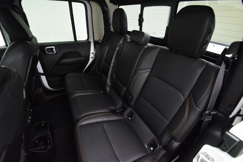 New 2026 Jeep Gladiator Sport AWD/4WD image 38