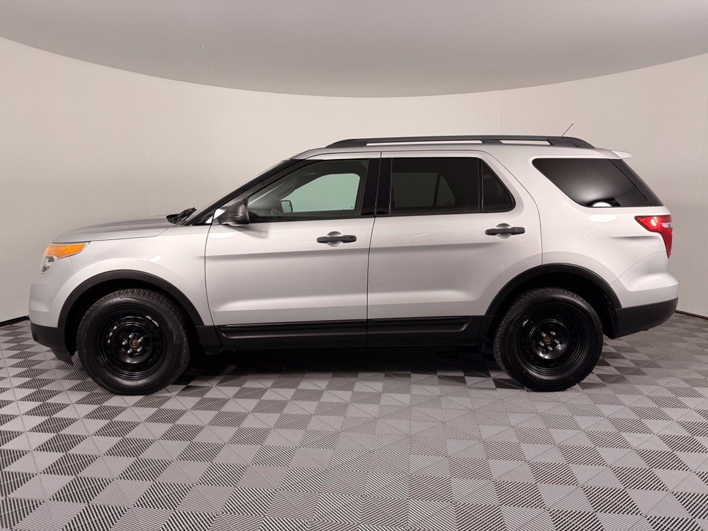 Used 2013 Ford Explorer 4WD w/ Class III Trailer Tow Pkg image 12