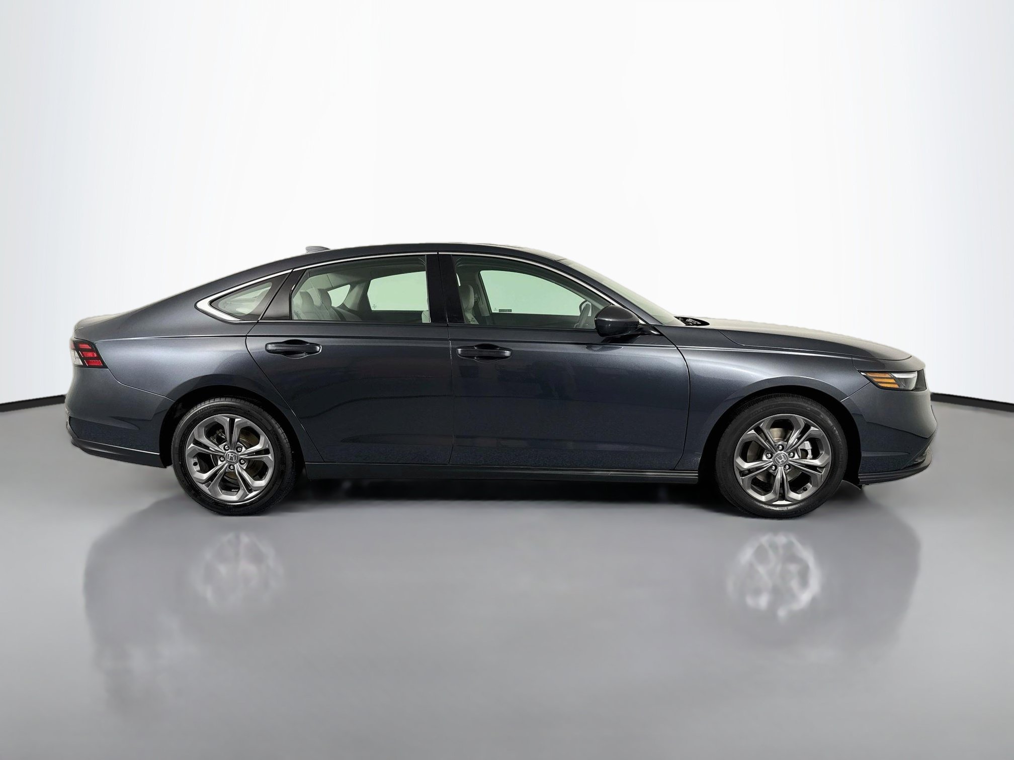 Certified 2024 Honda Accord EX image 4