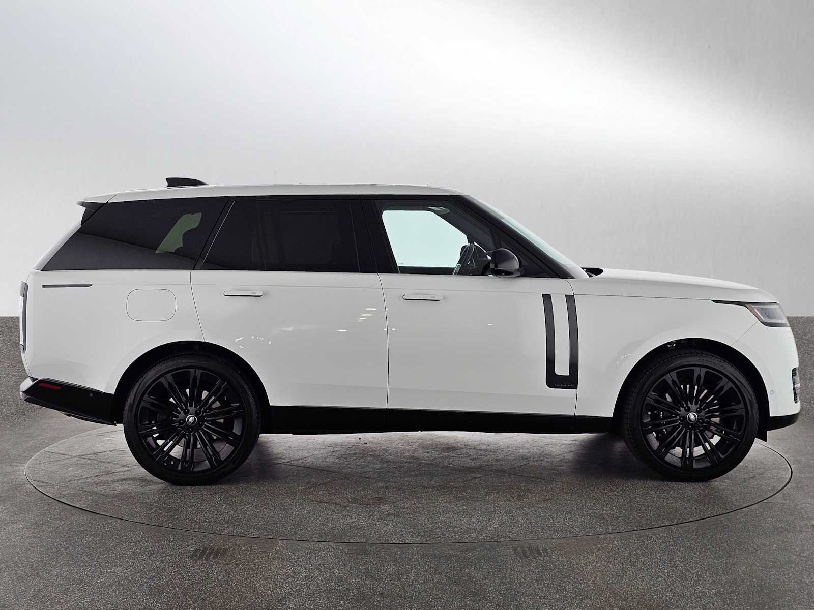 Used 2024 Land Rover Range Rover Autobiography AWD/4WD image 6