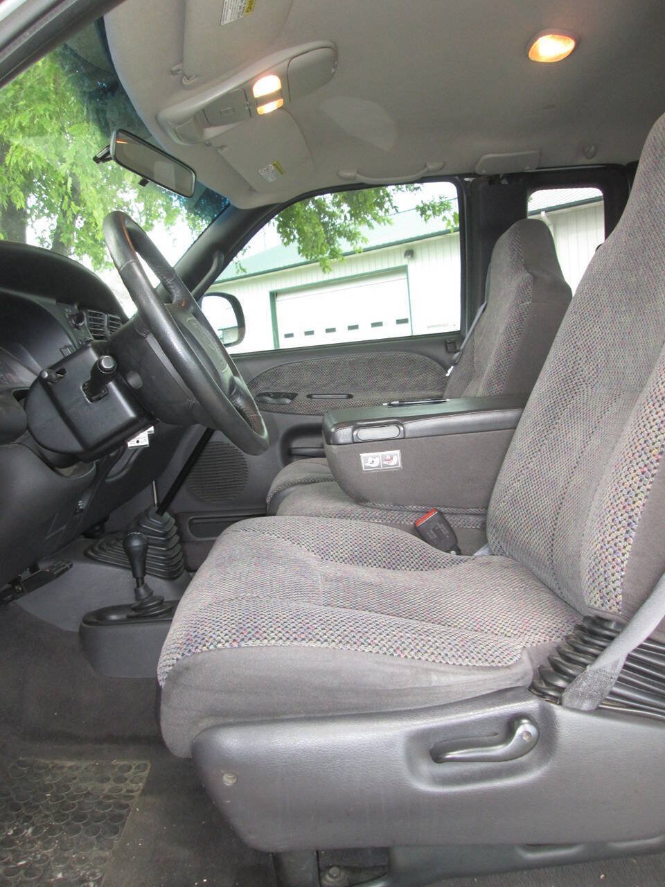 Used 1999 Dodge Ram 2500 Truck 4x4 Quad Cab image 16