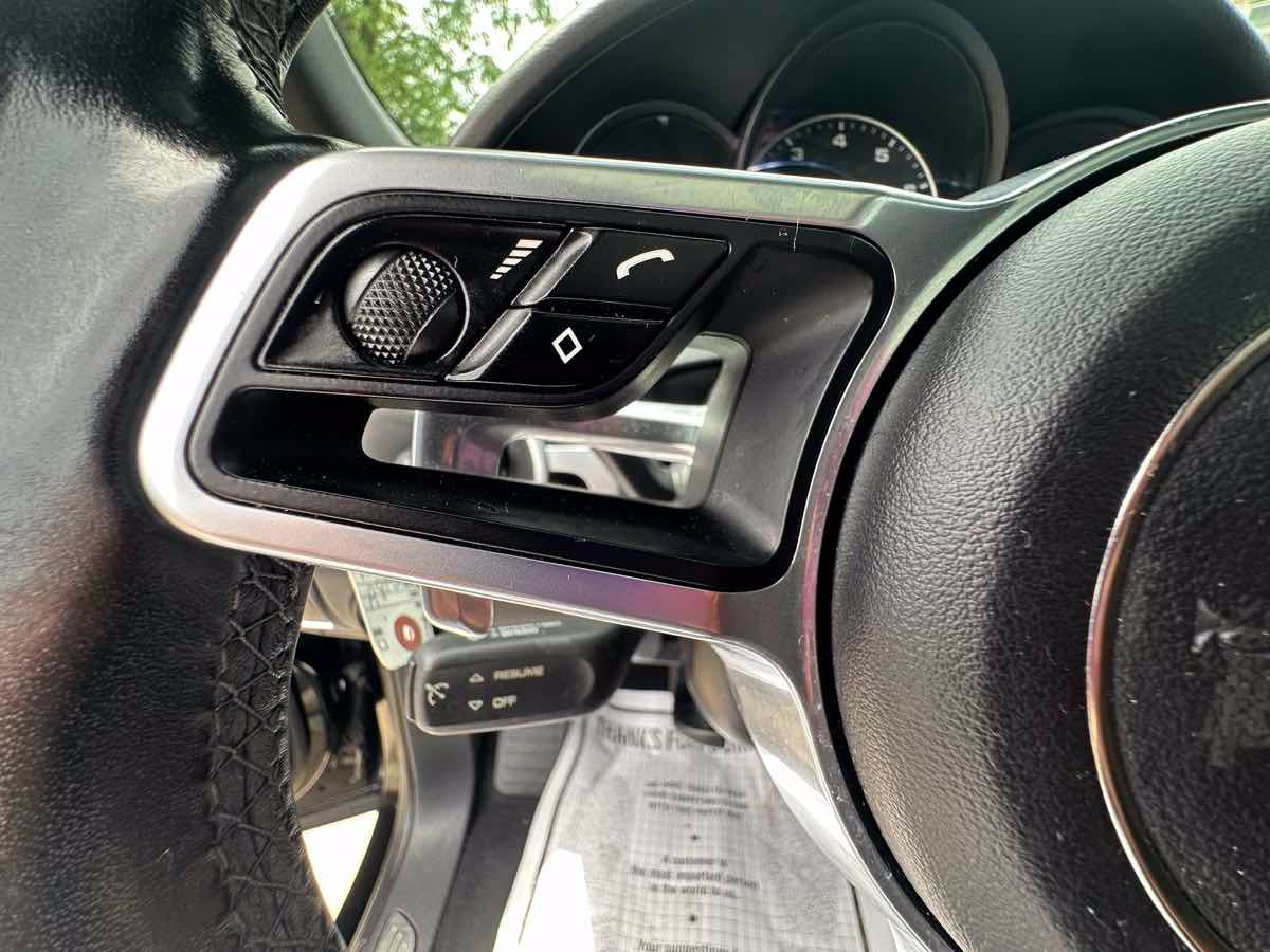 Used 2017 Porsche Cayenne AWD/4WD image 15