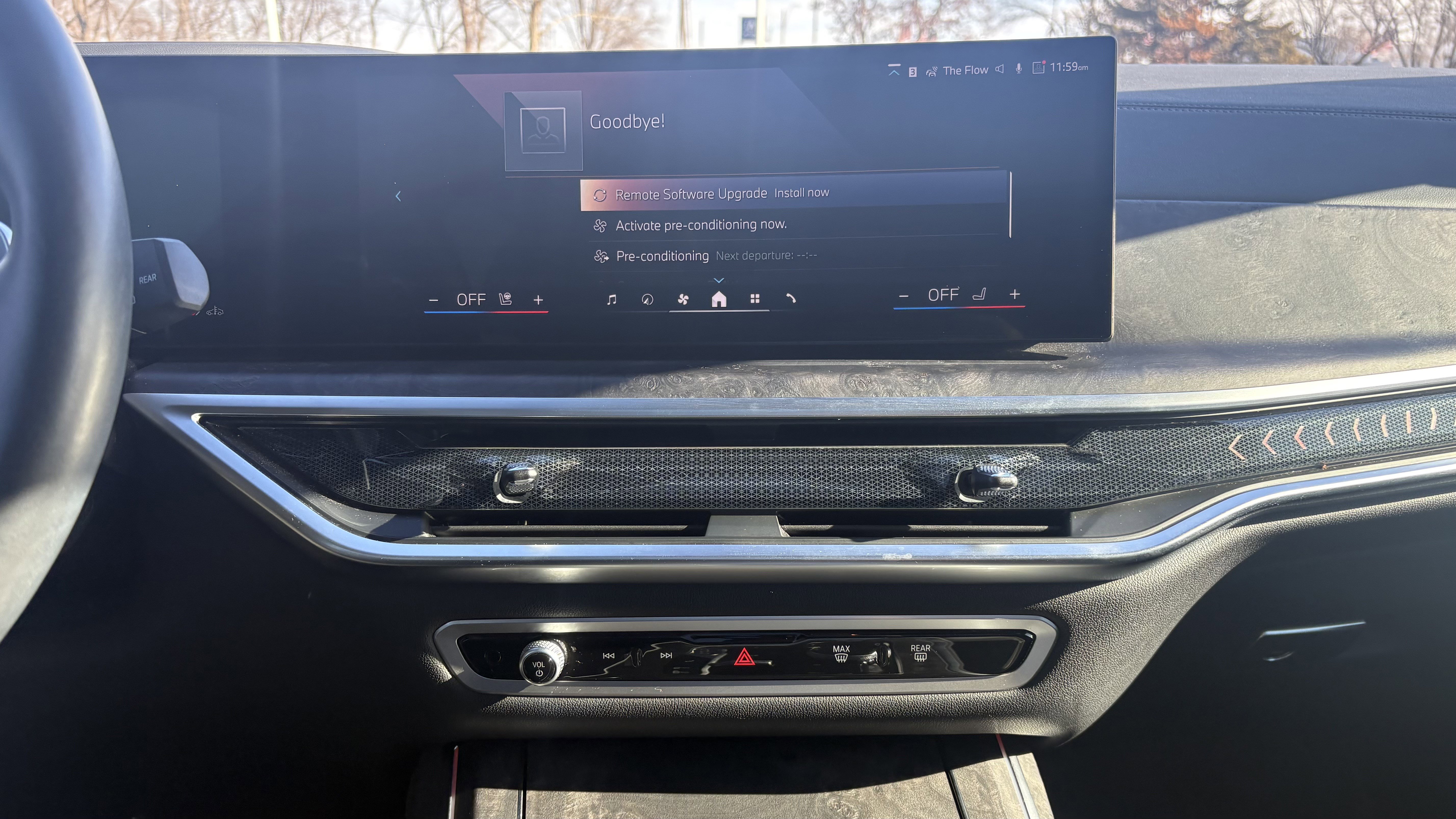 Used 2024 BMW X7 xDrive40i w/ M Sport Package image 31