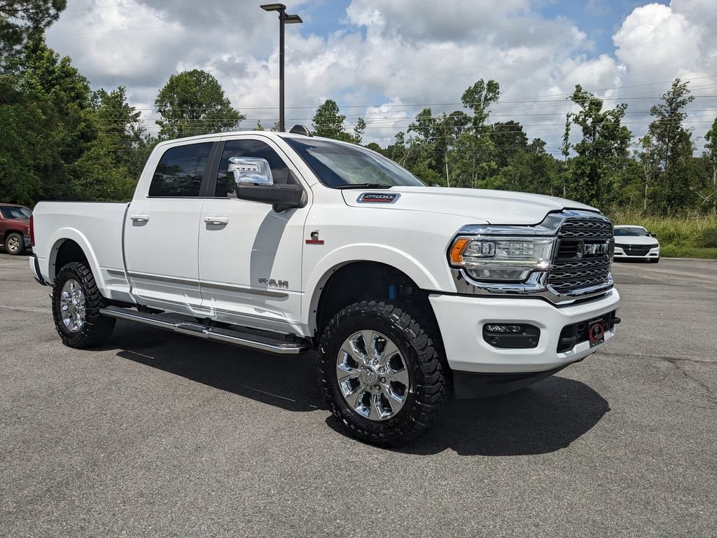 Used 2023 RAM 2500 Limited AWD/4WD image 2