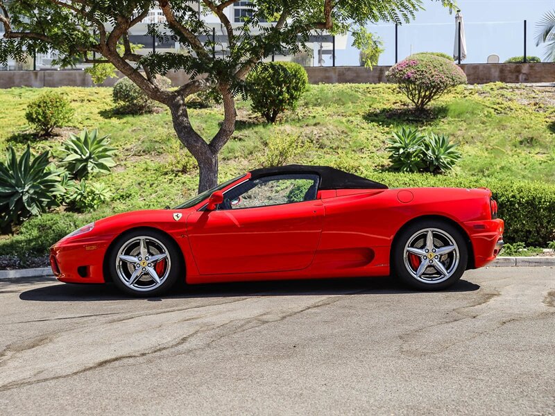 Used 2005 Ferrari 360 Spider RWD image 2