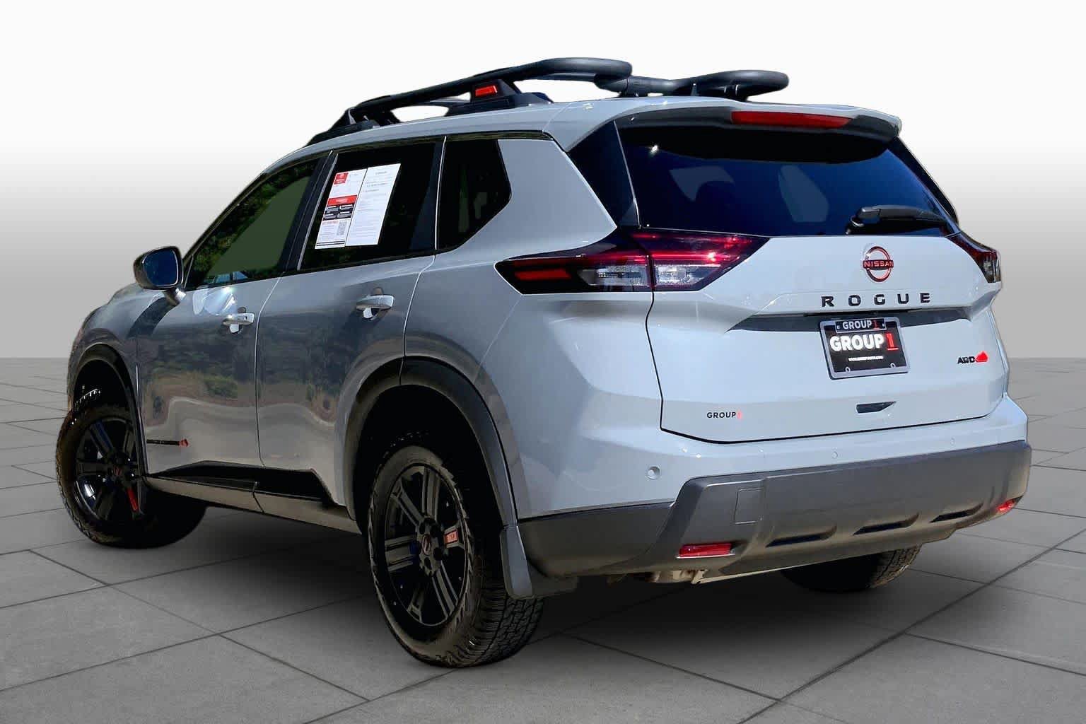 Used 2026 Nissan Rogue SV AWD/4WD image 12