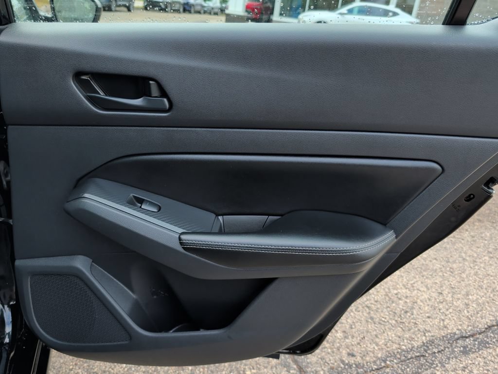 Used 2025 Nissan Altima 2.5 SV FWD image 34
