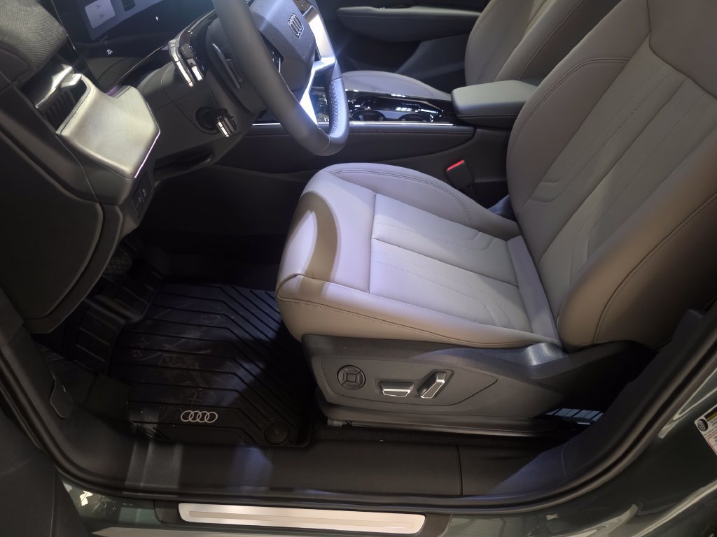 New 2026 Audi Q3 quattro 2.0T AWD/4WD image 18