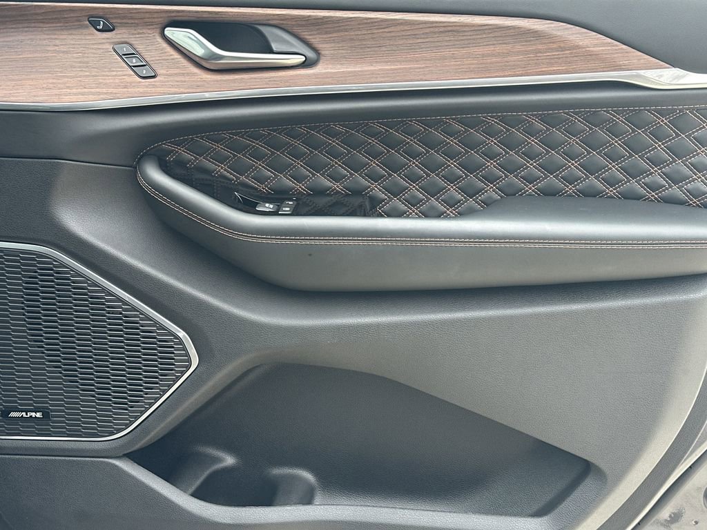 Used 2024 Jeep Grand Cherokee L Summit w/ Advanced Protech Group IV image 15