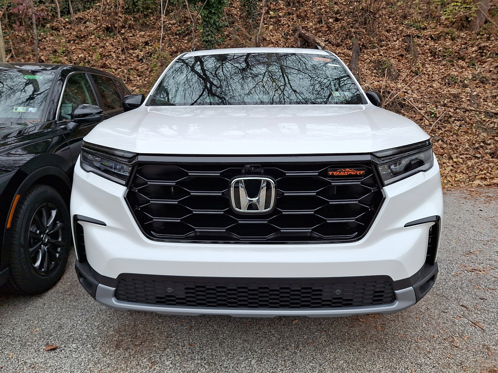 New 2025 Honda Pilot TrailSport image 2