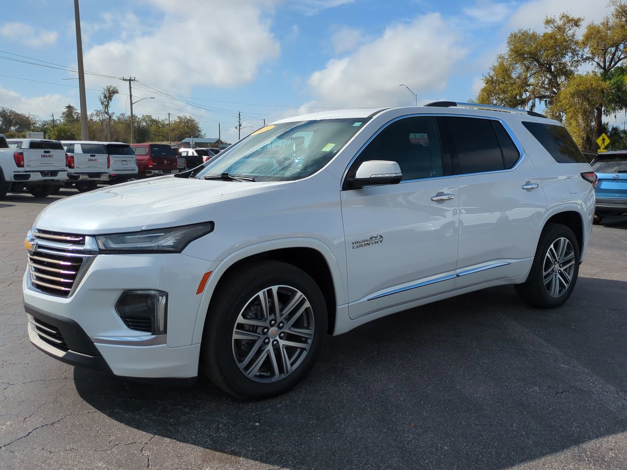 Used 2023 Chevrolet Traverse High Country FWD image 8