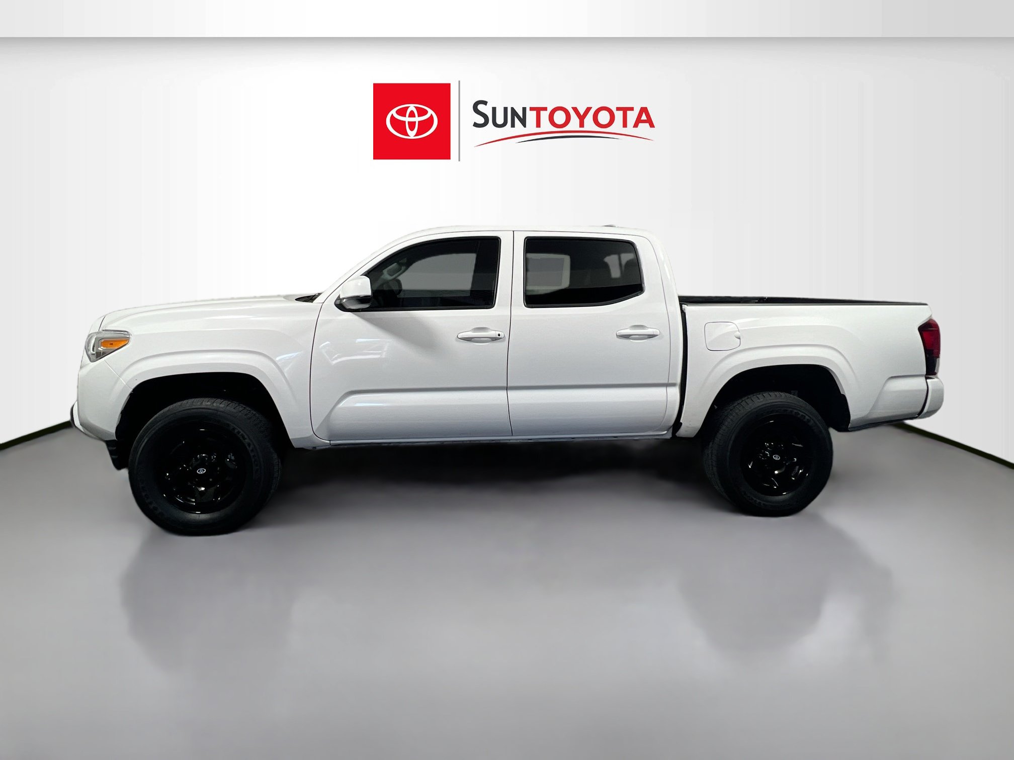 Used 2023 Toyota Tacoma SR AWD/4WD image 7