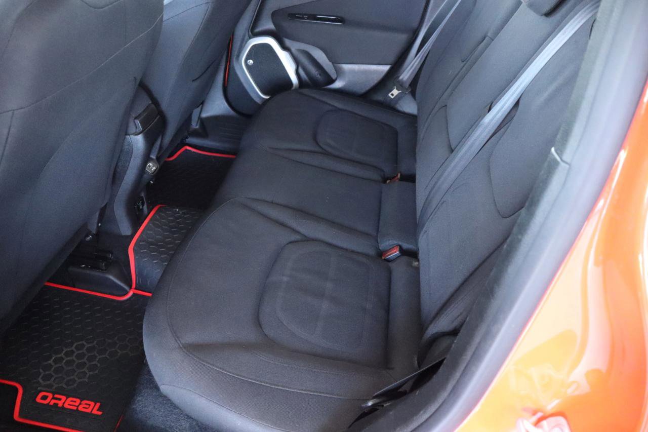 Used 2018 Jeep Renegade Latitude w/ Popular Equipment Group FWD image 29