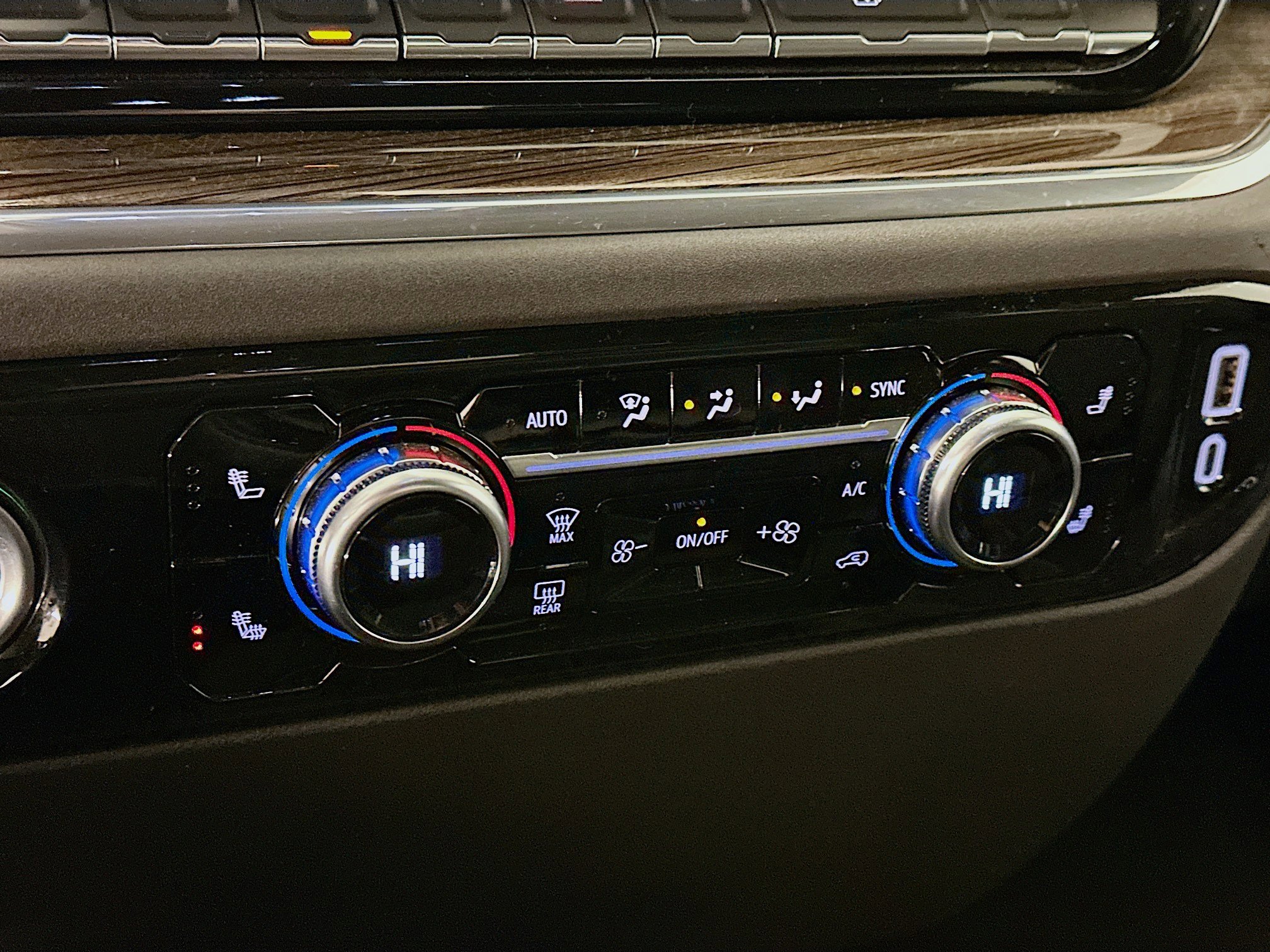 Used 2024 GMC Sierra 1500 Elevation image 24