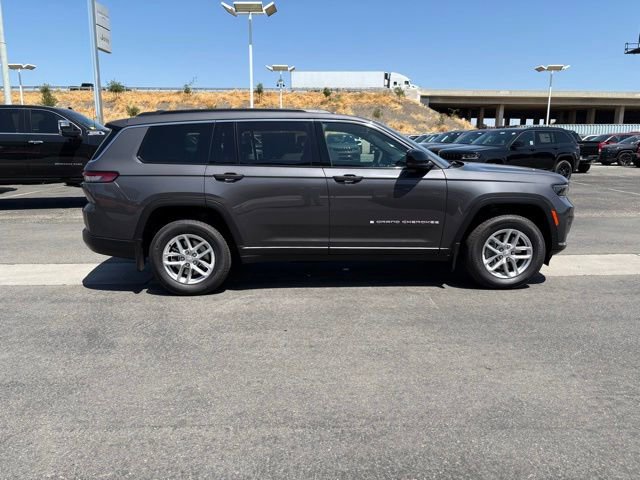 New 2026 Jeep Grand Cherokee L Laredo w/ MOPAR Finishing Package AWD/4WD image 8