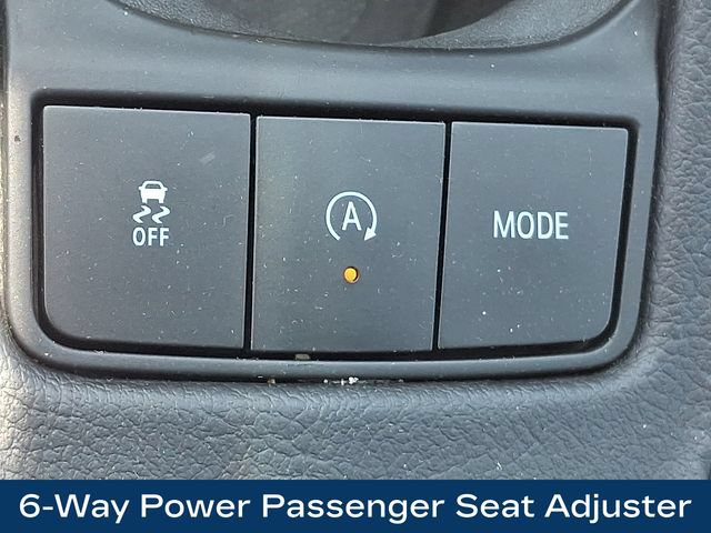 Used 2021 Cadillac XT4 Luxury w/ Trailering Package AWD/4WD image 17