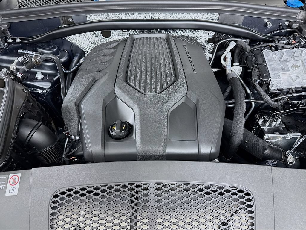 New 2026 Porsche Macan AWD/4WD image 35