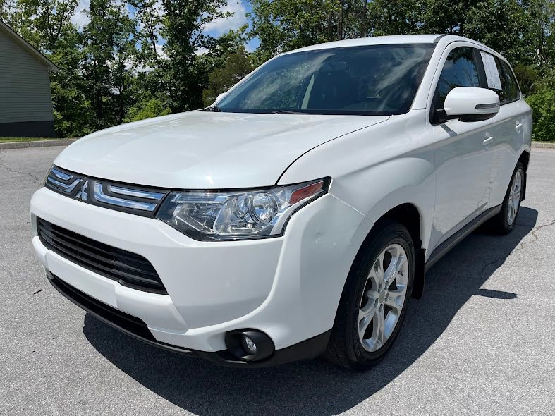 Used 2014 Mitsubishi Outlander SE AWD/4WD image 30