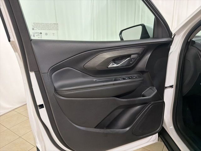 Used 2024 GMC Terrain SLE FWD image 9
