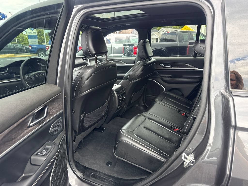 Used 2024 Jeep Grand Cherokee Limited 4xe AWD/4WD image 17
