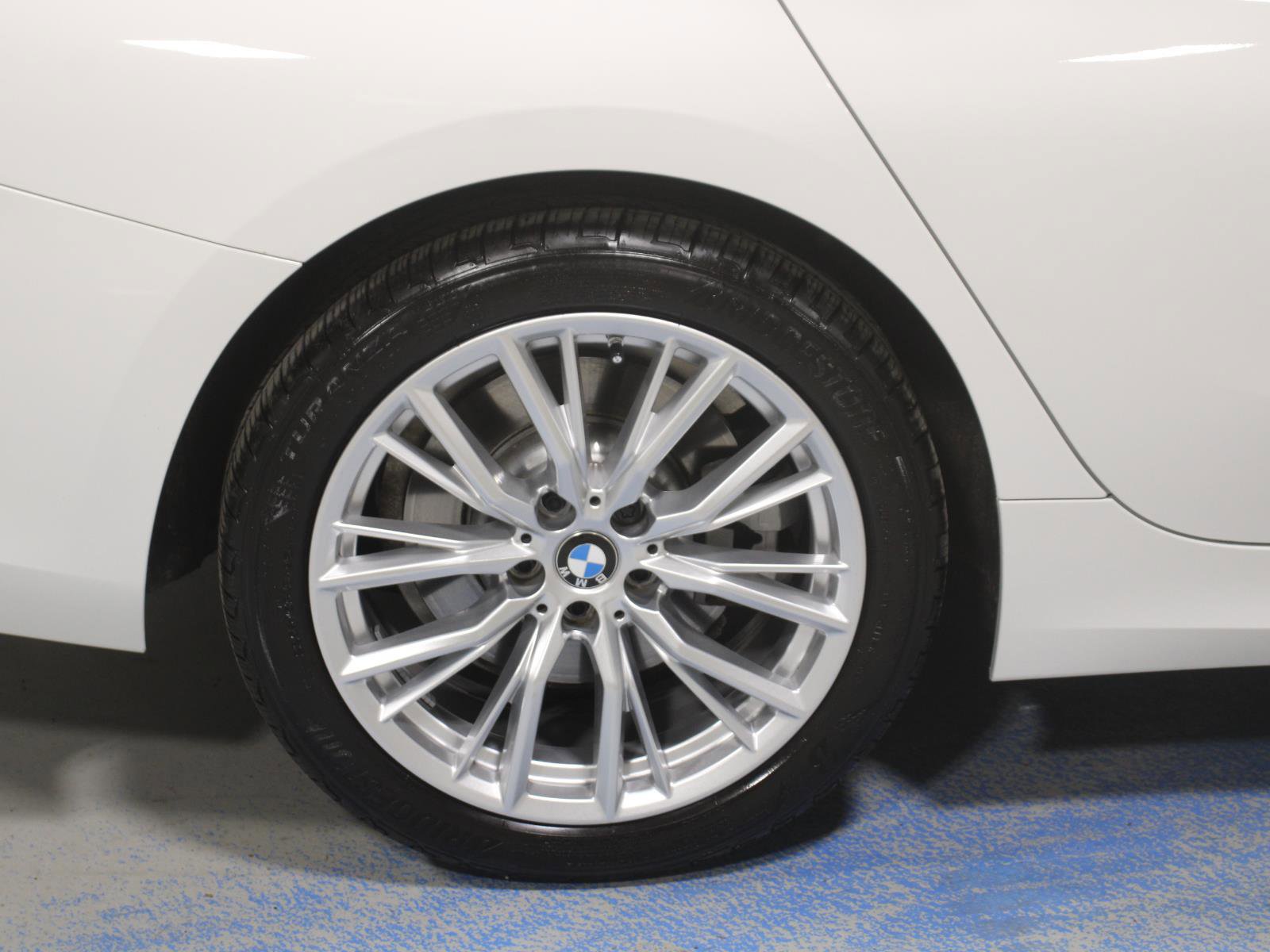 Certified 2024 BMW 330i xDrive Sedan w/ Convenience Package AWD/4WD image 36