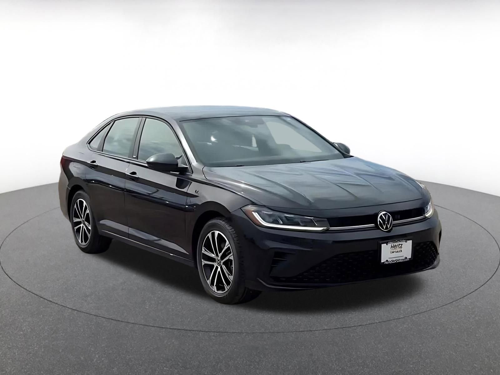 Used 2025 Volkswagen Jetta Sport image 2