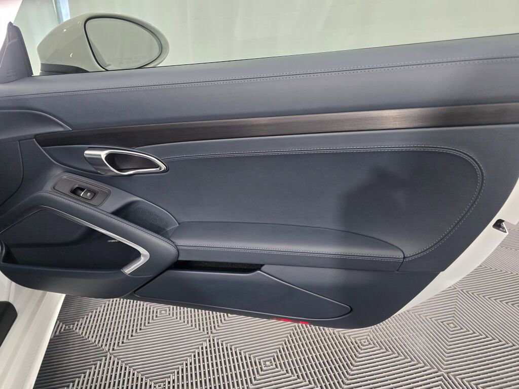Certified 2024 Porsche 718 Cayman GTS RWD image 27
