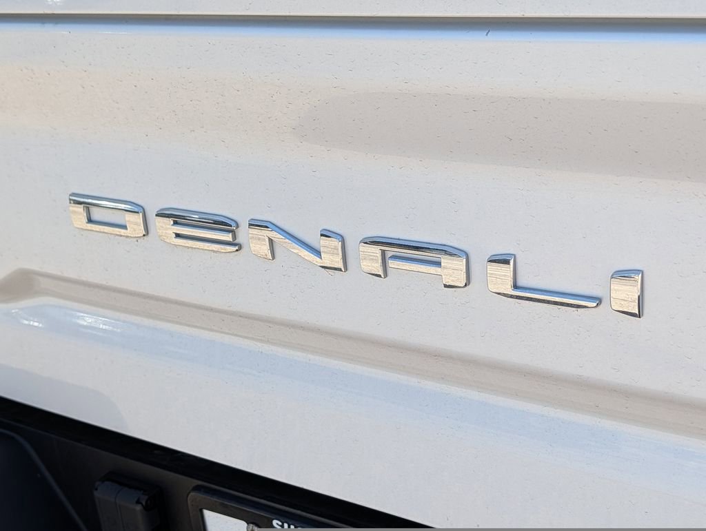 Used 2020 GMC Sierra 2500 Denali w/ Denali Ultimate Package AWD/4WD image 11