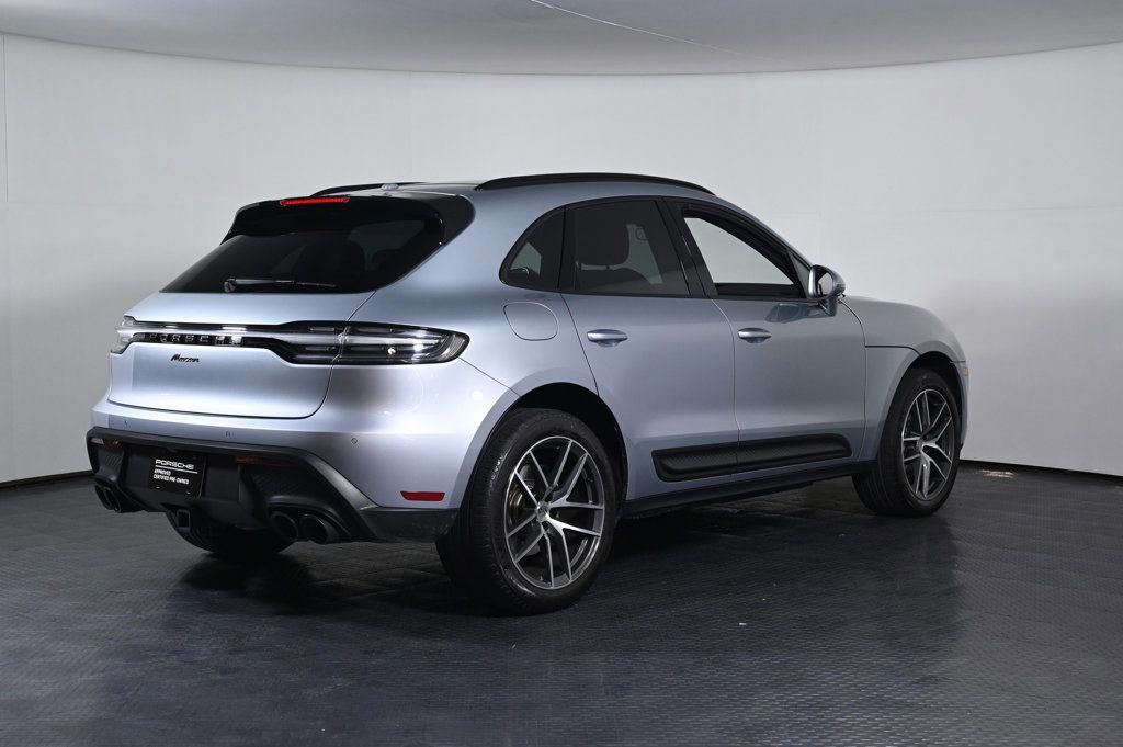 Certified 2024 Porsche Macan AWD/4WD image 7