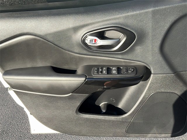 Used 2023 Jeep Cherokee Altitude Lux image 11