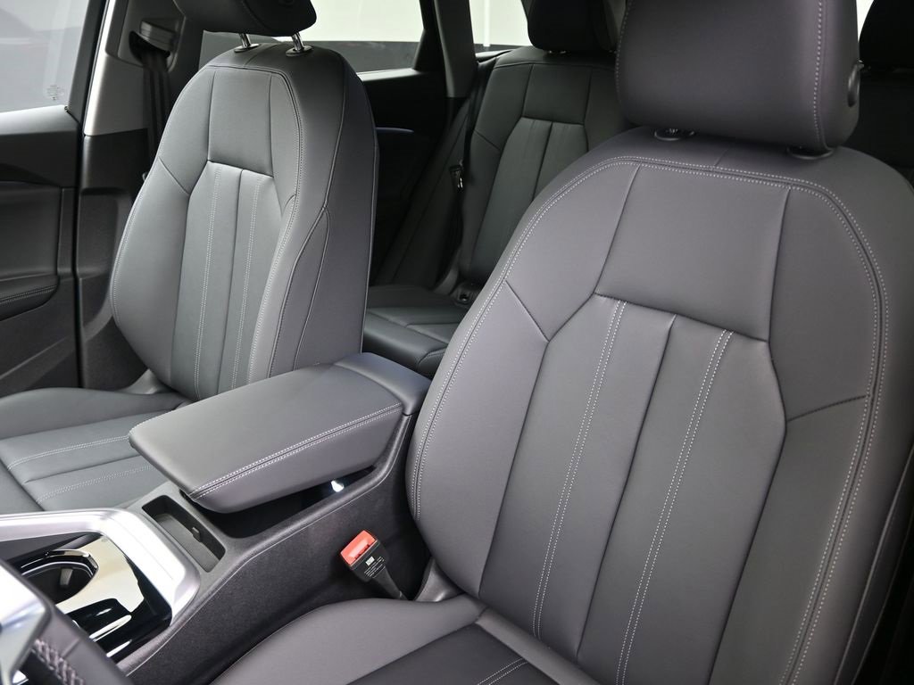 Used 2025 Audi Q5 2.0T Premium w/ Convenience Package image 23