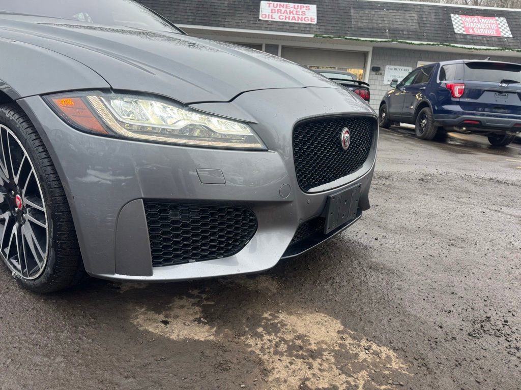 Used 2020 Jaguar XF Checkered Flag image 15
