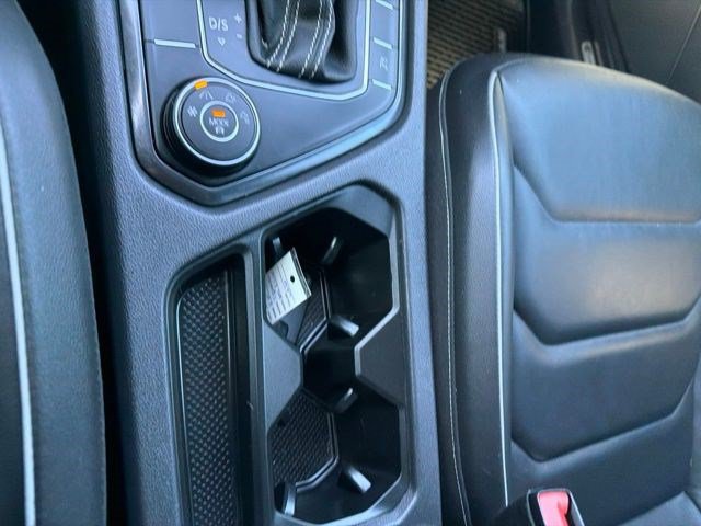 Used 2021 Volkswagen Tiguan SEL Premium R-Line w/ 3rd Row Seat Package AWD/4WD image 23