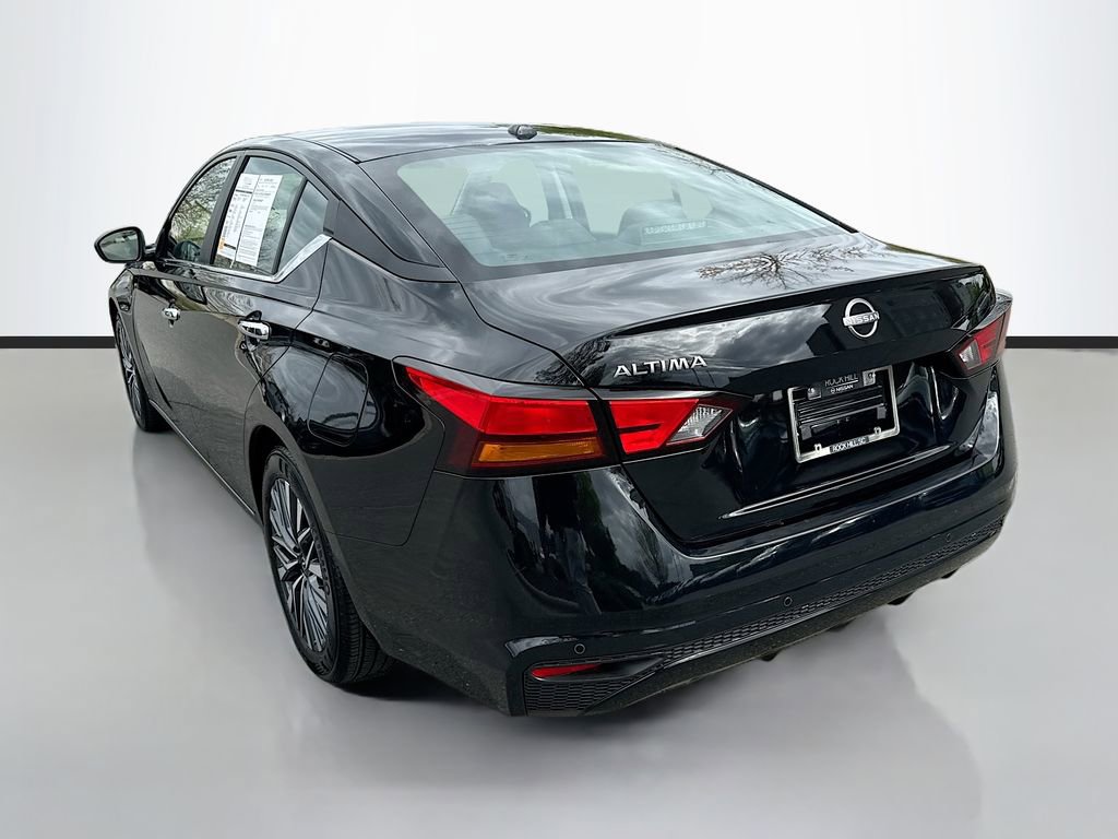 Used 2025 Nissan Altima 2.5 SV image 5