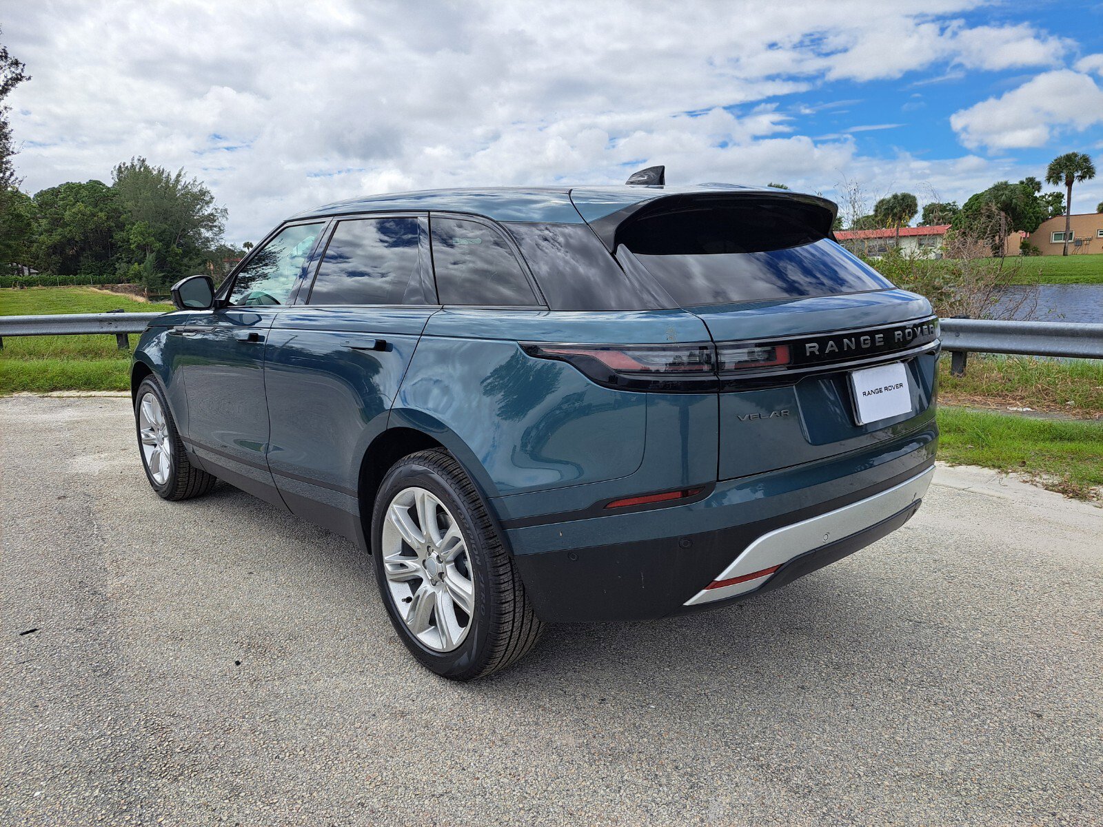 New 2026 Land Rover Range Rover Velar S video 2