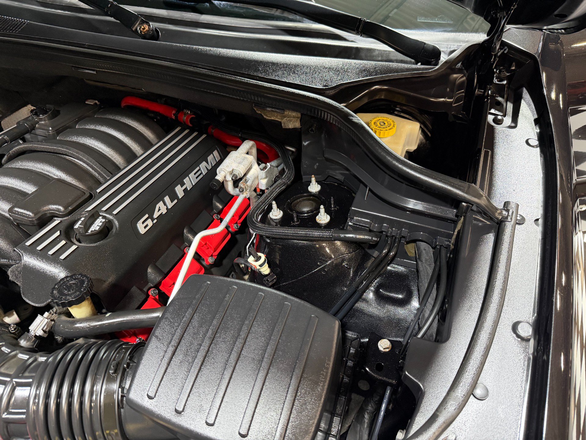Used 2014 Jeep Grand Cherokee SRT8 w/ Luxury Group II AWD/4WD image 82