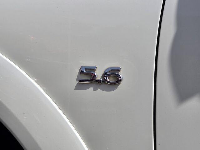 Used 2015 INFINITI QX80 4WD w/ Driver's Assistance Package image 8