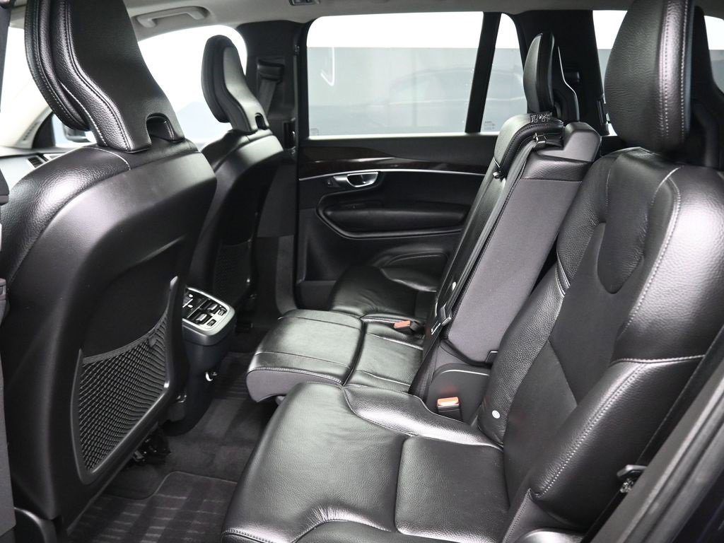 Used 2019 Volvo XC90 T6 Momentum w/ Protection Package Premier image 22