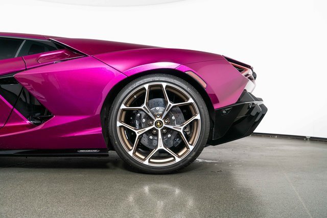 Used 2025 Lamborghini Revuelto image 15