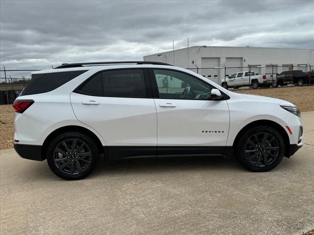 Used 2022 Chevrolet Equinox RS w/ RS Leather Package image 18