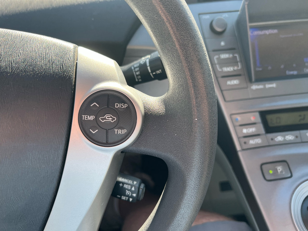 Used 2015 Toyota Prius Five image 32