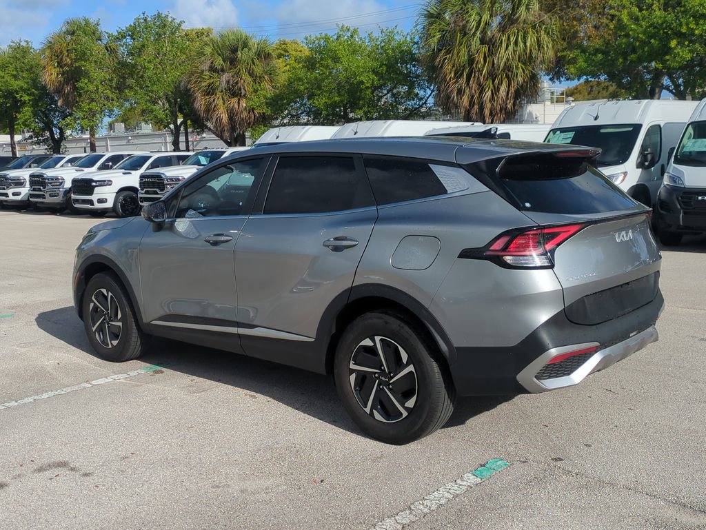 Used 2023 Kia Sportage LX AWD/4WD image 8