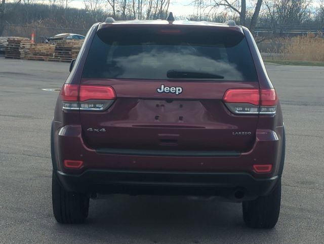 Used 2019 Jeep Grand Cherokee Laredo AWD/4WD image 4