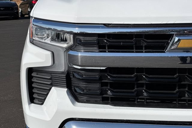 Used 2025 Chevrolet Silverado 1500 LT AWD/4WD image 47