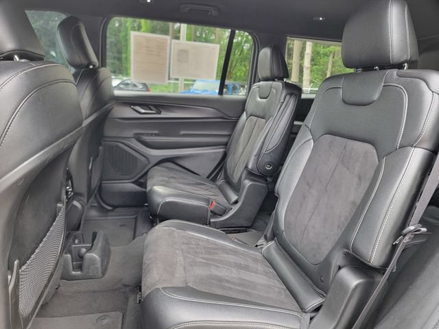 Certified 2024 Jeep Grand Cherokee L Laredo AWD/4WD image 21