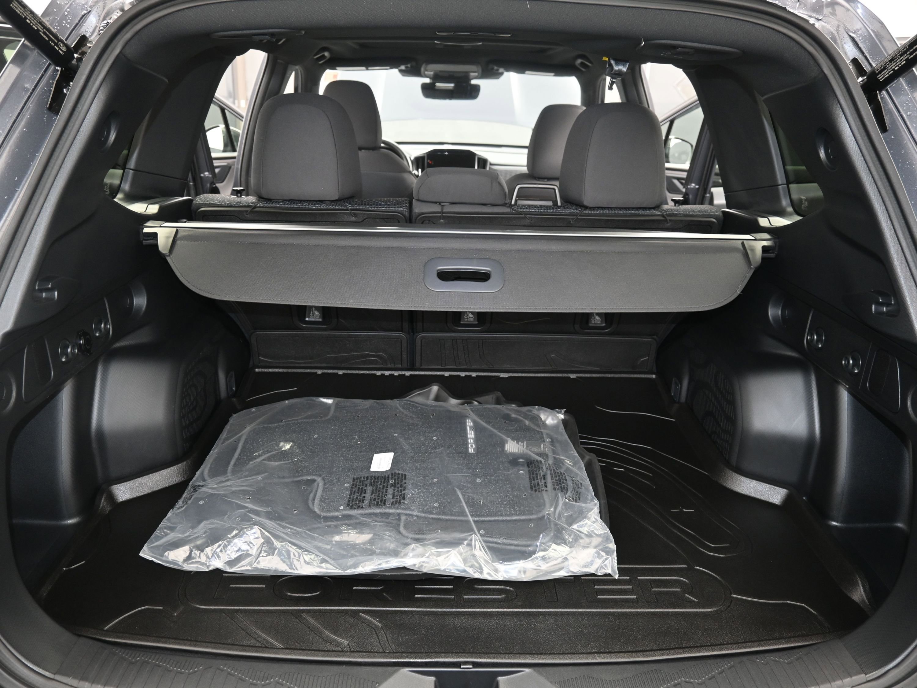 Used 2025 Subaru Forester Premium image 23